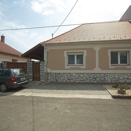 Holiday Home Podium Eger Exterior photo